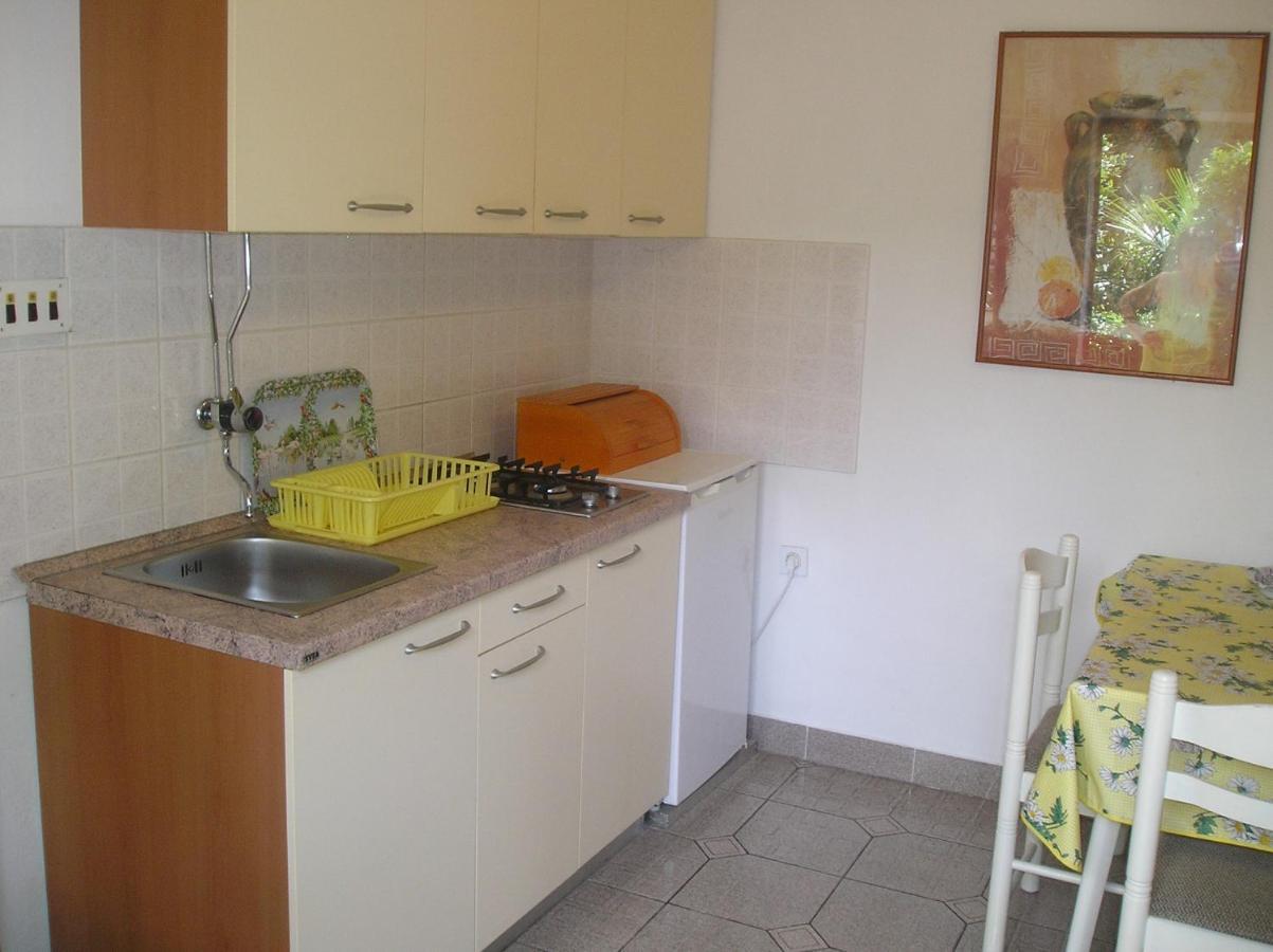 Family Apartments Ankica Цриквеница Экстерьер фото