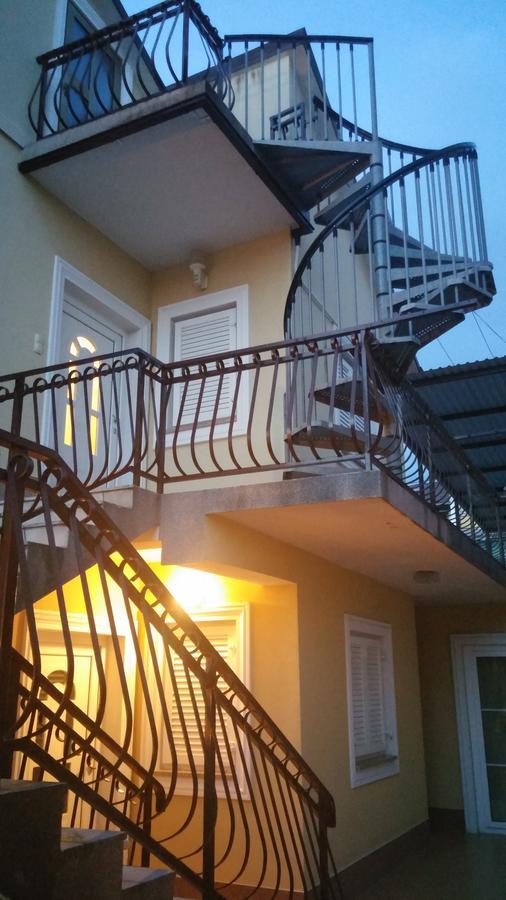 Family Apartments Ankica Цриквеница Экстерьер фото